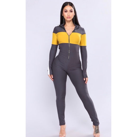 Fashion Nova Pants - NWT Fashion Nova Jumpsuit